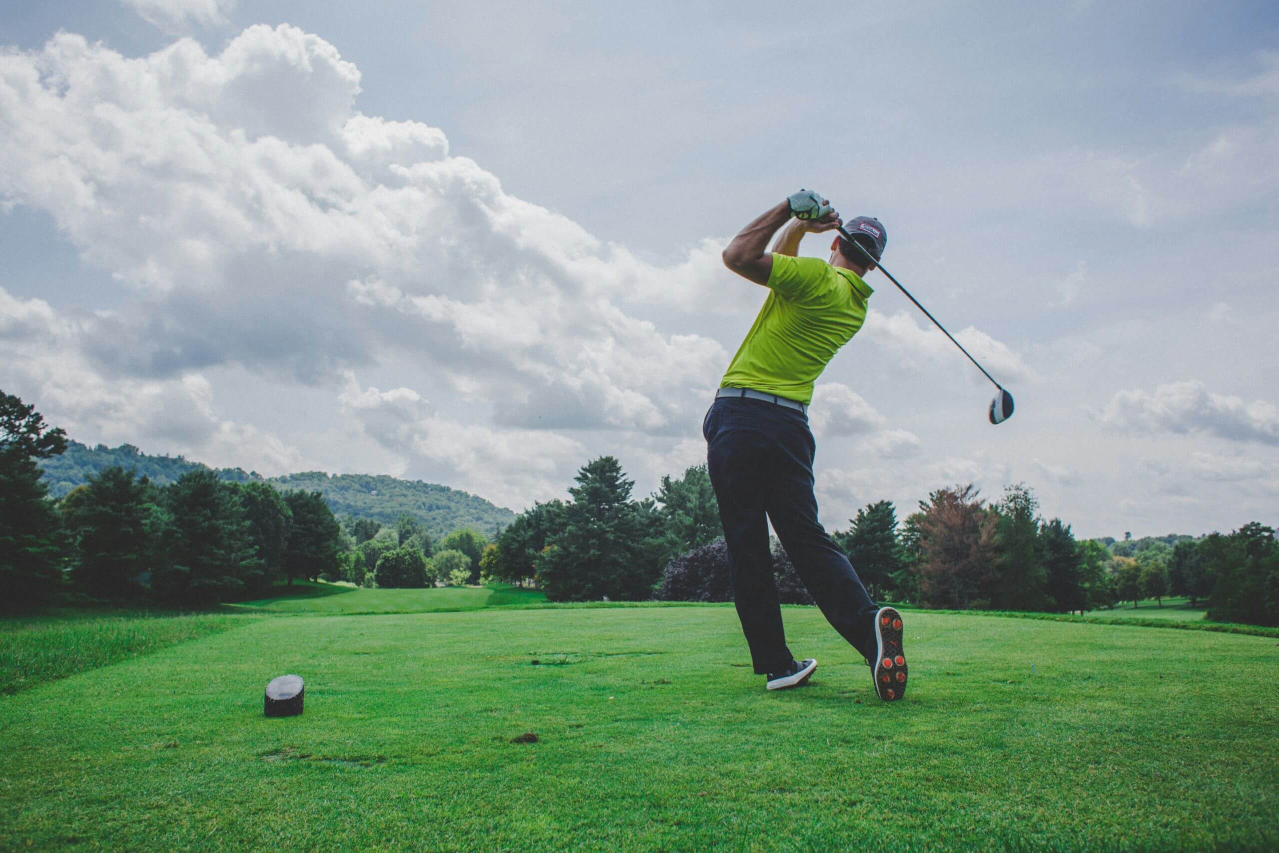 Advanced Orthopedic Center Guy Golfing 
